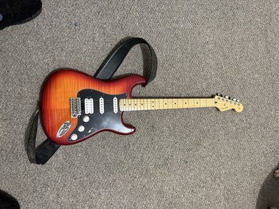 Fender Player Stratocaster Sunburst Maple Neck 22-Fret RH Electric w/Strap