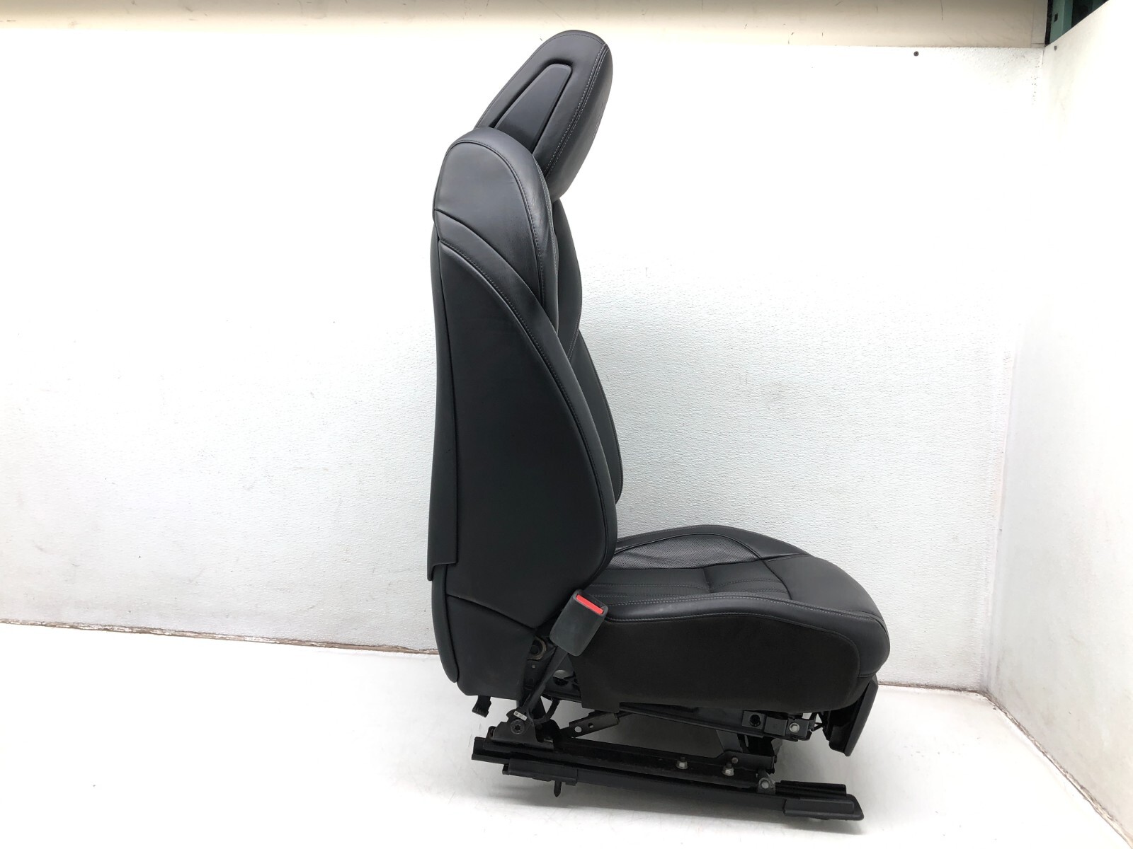 2017-2020 MASERATI LEVANTE S LEFT DRIVER FRONT SEAT ASSEMBLY OEM.