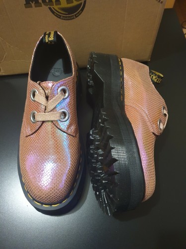 Dr Martens Holly Iridescent Texture 