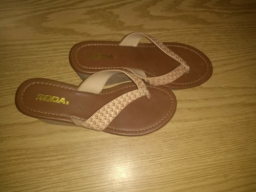 soda platform flip flops