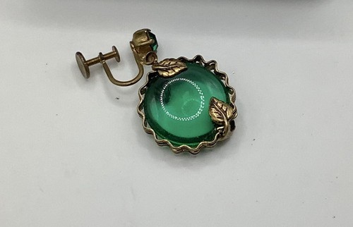 Two Pairs Of Vintage Czech Green Glass Dangle Earrings. - Picture 6 of 6