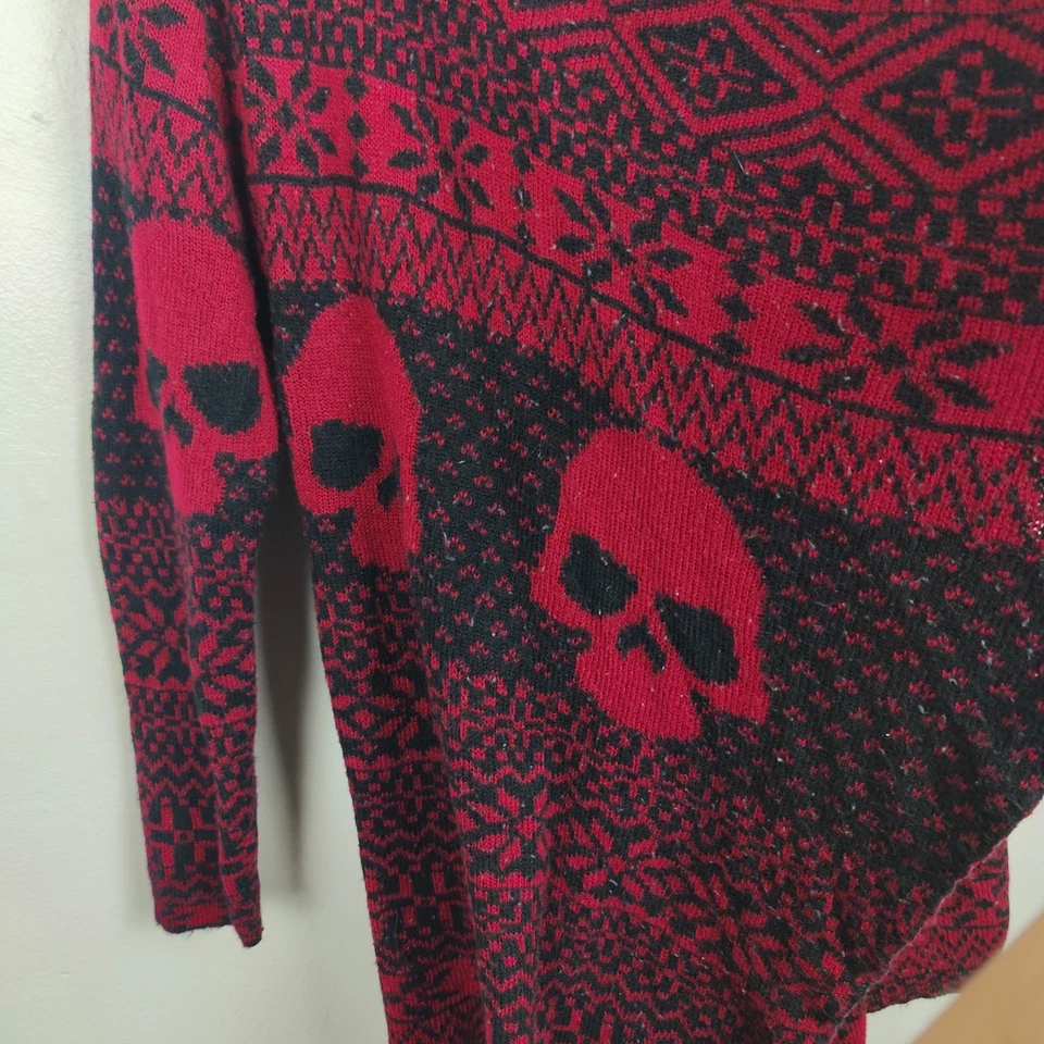 Cardigã Feminino Punho de Ferro Pequeno Vermelho Preto Caveira Ilha Justa Suéter Gótico Punk Alt - Imagem 4 de 4