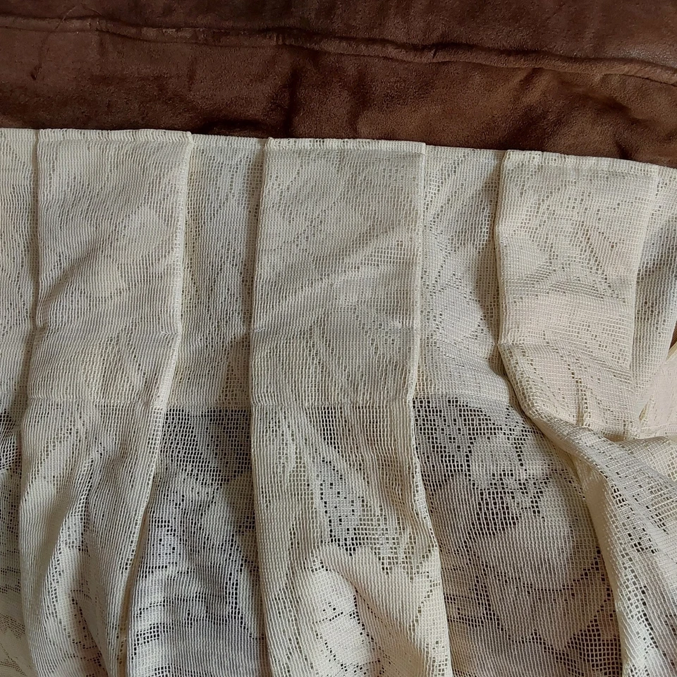 Vintage -Off White-Floral Lace Curtain 98" Drop,118" W, 53" pleated Top-set of 2 - Image 3 of 4