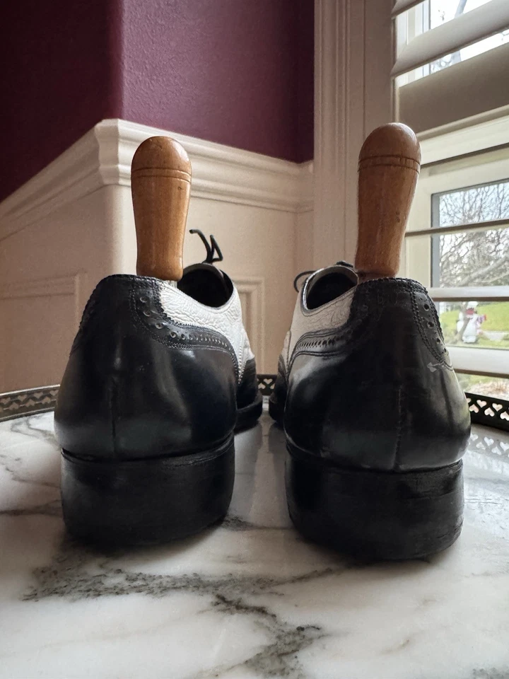 Zapatos Espectador Circa 1940 Negro/Blanco Brogues Suelas Pata de Gato ~9.5 Para Hombre’s Foto 4 de 4