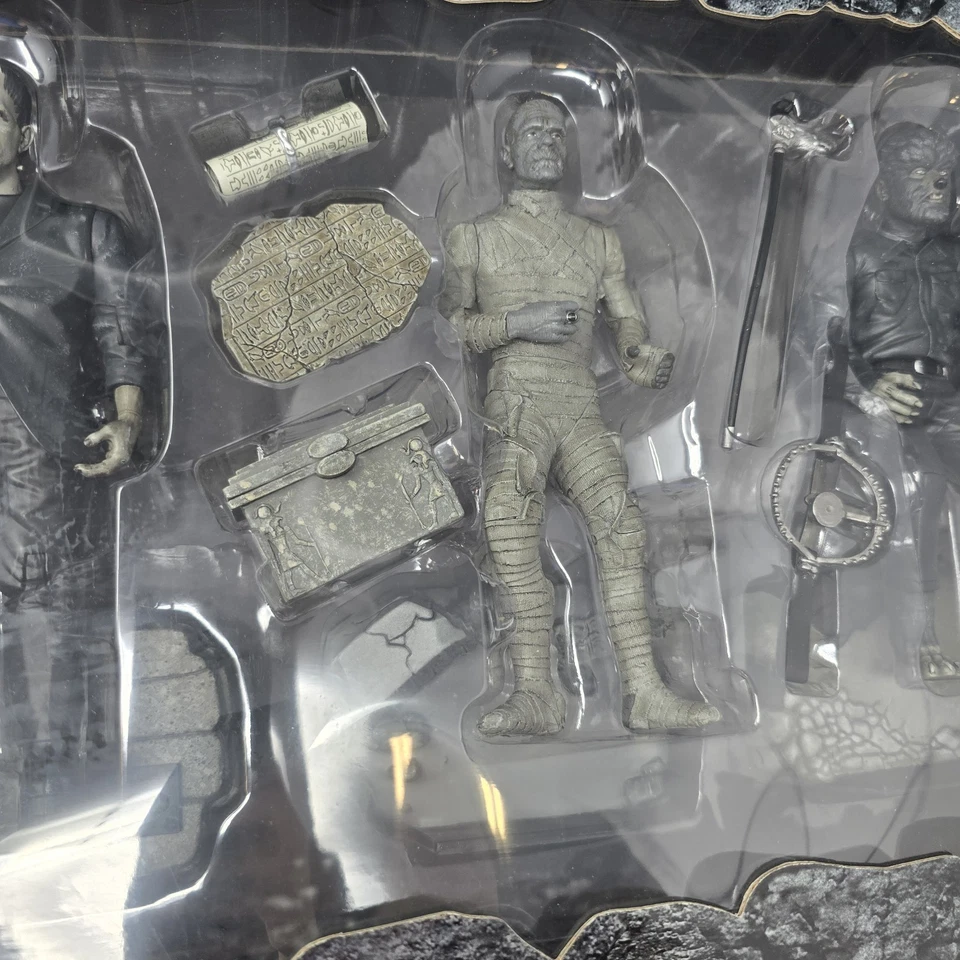 Sideshow Monsters Edición Pantalla Plateada Set Momia Wolfman Frankenstein Foto 4 de 4