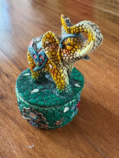 Elefant Thailand Dose Deko  gelb grün Schmuck oder Pillendöschen