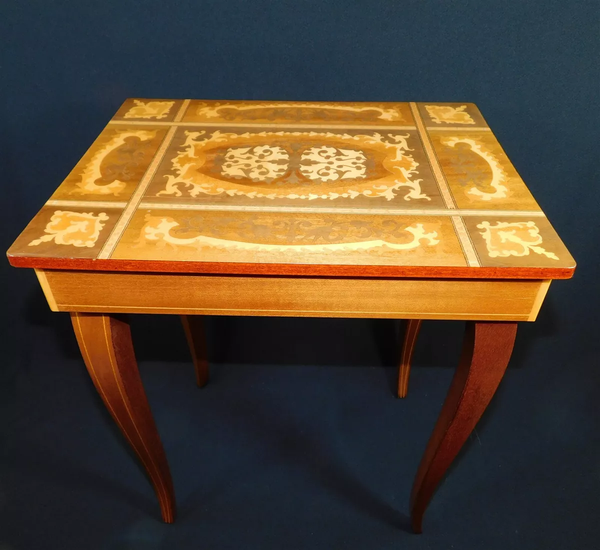 Vintage Inlaid Wood Marquetry Sorrento Italy Jewelry Box Table Music Box 17