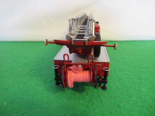 MINICHAMPS 1954 MAGIRUS 6500 S FIRE ENGINE SCALE 1:43 No. 439 140070 - Picture 3 of 12