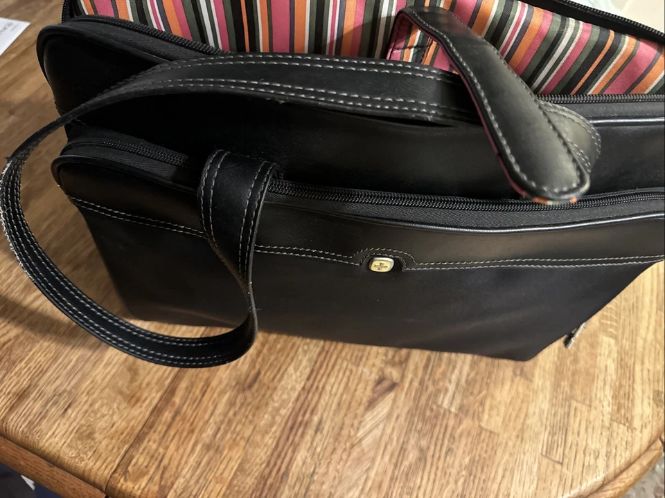 Maletín grande Wenger de 17 pulgadas para damas Bolso Mensajero Ejército Suizo Legado Nuevo Foto 4 de 4