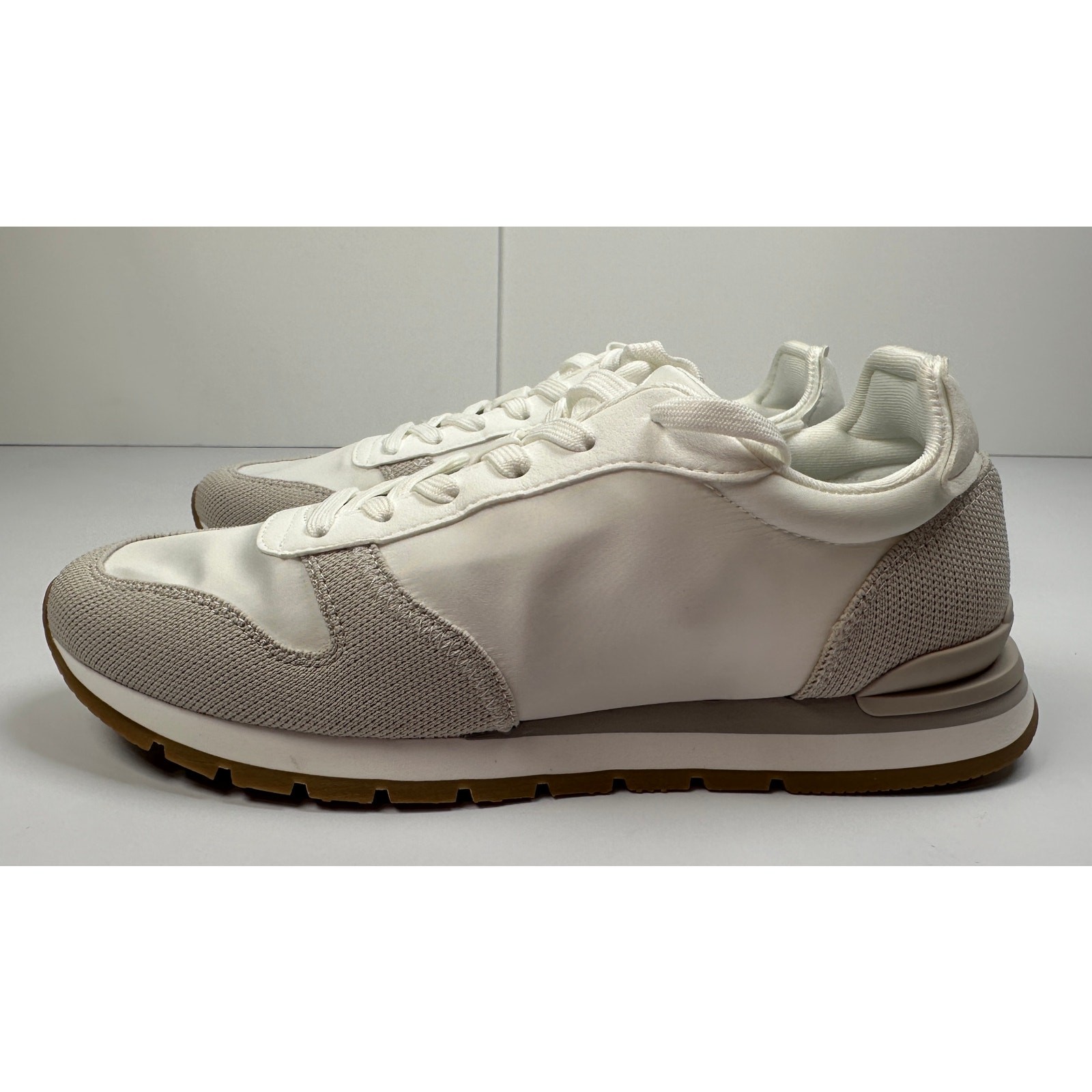VIVAIA Unisex Allegro Satin Luxe Sneakers White Size W9 M7.5 NIB #08S image 4