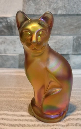 Vintage Fenton Iridescent Yellow Carnival Art Glass Sitting Cat 5” figurine