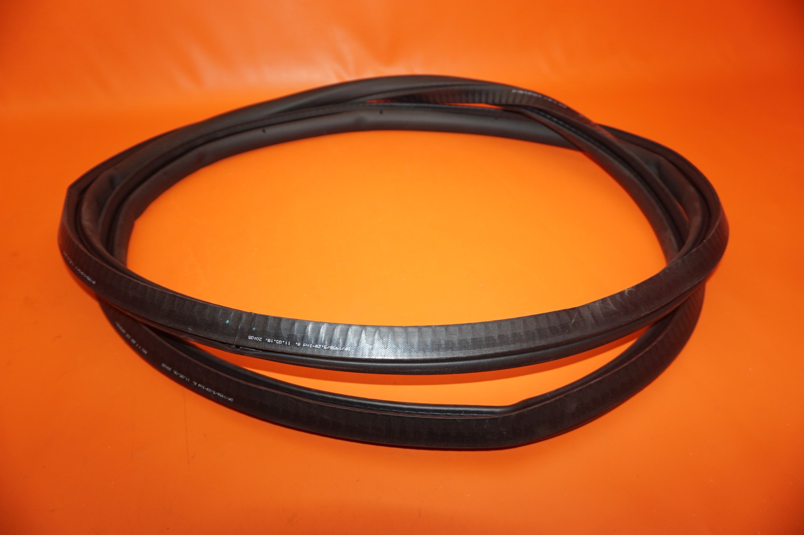 Rolls-Royce Ghost 2009-2012 REAR Weatherstrip P/N 7200325