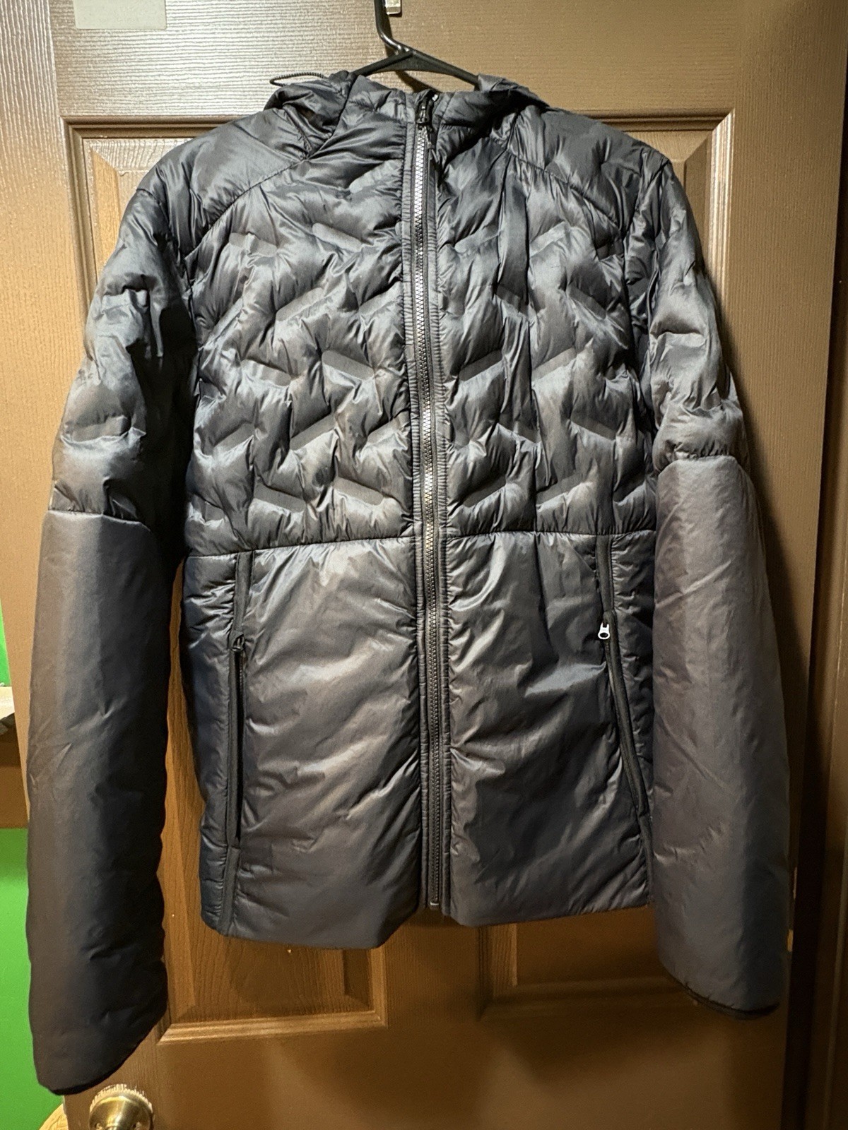 Woman’s Packable Jacket Size Medium Black - image 1