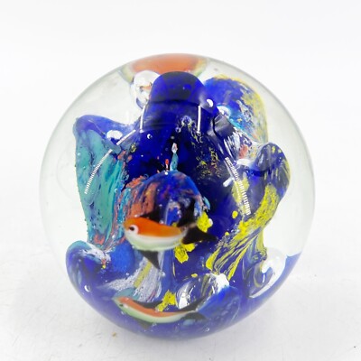 Murano Style Art Glass Tropical Fish Aquarium Reef Bubbles Paperweight 3.5'' Diam