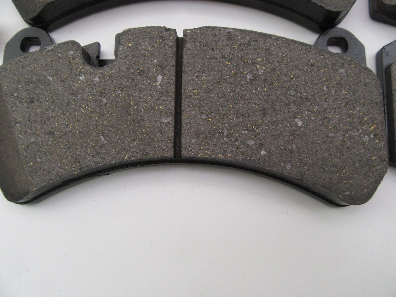 Maserati Ghibli Quattroporte front brake pads rotors #867 14-21