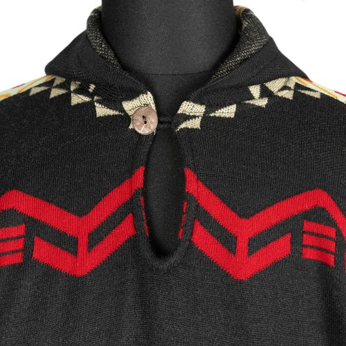 Harmony of Contrasts Hooded Cotton-Alpaca Poncho Aztec Geometric Accents - Picture 10 of 13