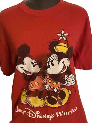 Vintage 90's Walt Disney World Minnie & Mickey Red Unisex T-Shirt