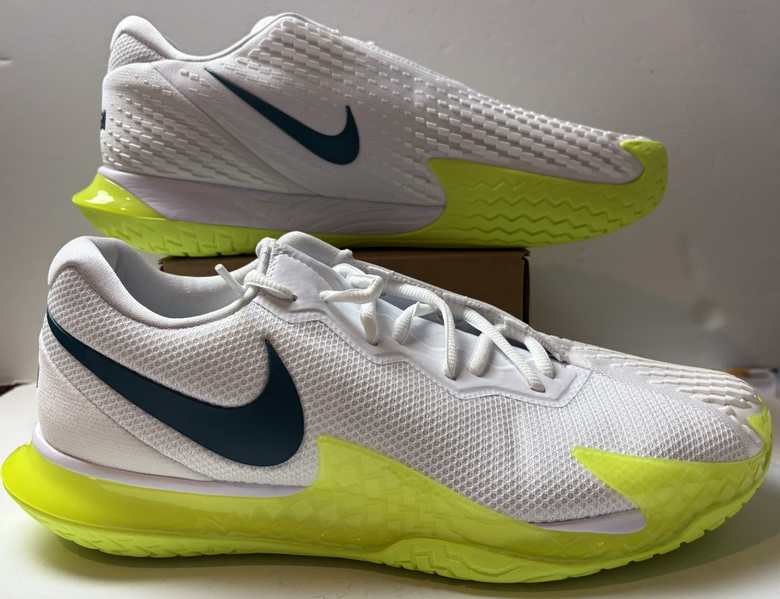 Nike Zoom Vapor Cage 4 Rafa White Volt Tennis Shoes DD1579 107 Men's Size 11.5