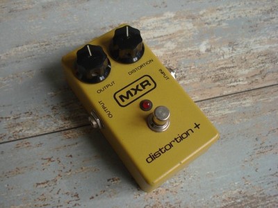MXR Distortion Plus Gitarrenblock Logo Effektpedal 80er Jahre mit Box