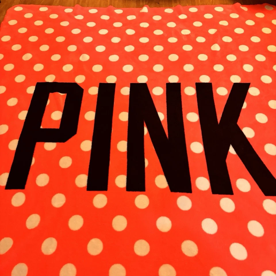 Manta polar a lunares ROSA Victoria’s Secret 64x52 suave tiro de felpa Foto 4 de 4