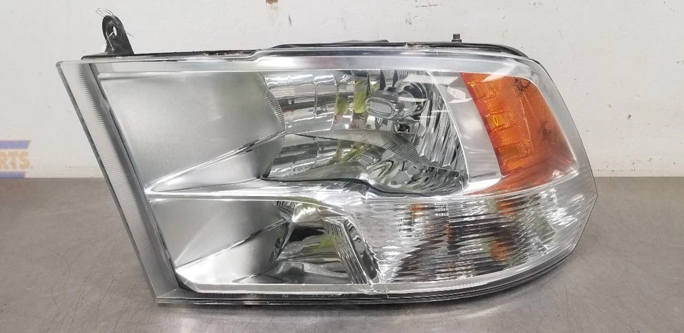 11 DODGE RAM 2500 QUAD HEADLAMP LIGHT ASSEMBLY LEFT DRIVER - Image 2 of 4