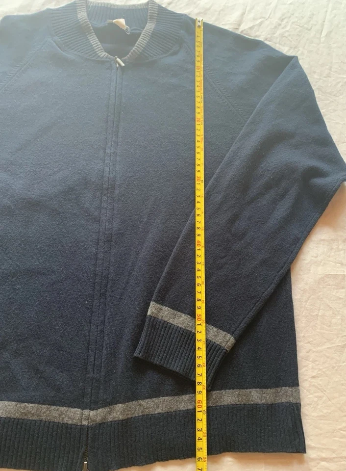 Men’s Zip Up Sweater Armani Collezioni Size XL Navy & Grey - Image 4 of 4