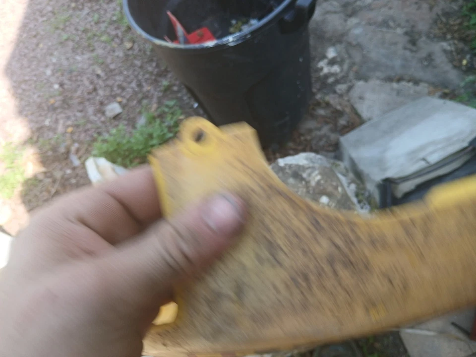 Yamaha Tri Moto YTM 225DX 1983 lado izquierdo tanque de gasolina cubierta/panel Foto 3 de 4