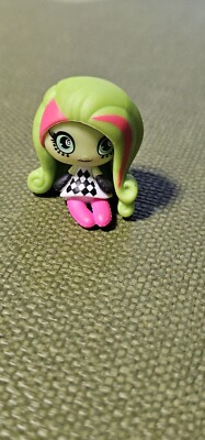 Mattel Monster High Minis Circus Ghouls 2015 Series 1 Venus McFlytrap Figure