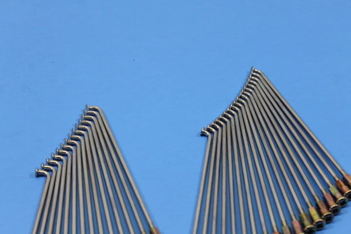 JUEGO DE RADIOS YAMAHA 1983-1984 RX50 NUEVO CANTIDAD 32 PIEZAS# 4U6-25304-00-00 Foto 3 de 4