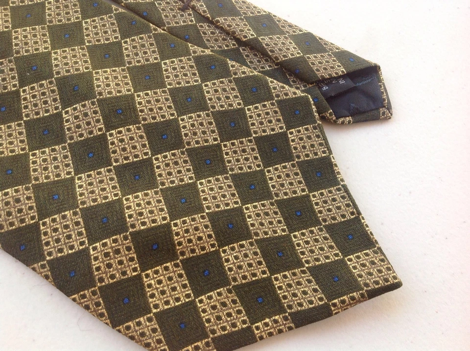 Gravata de pescoço masculina Awesome Guess American Classics preta/dourada feita nos EUA seda T2 - Imagem 2 de 4