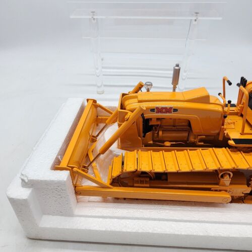 Minneapolis Moline Crawler 1/16 Diecast Dozer Replica Collectible by SpecCast - Picture 8 of 22