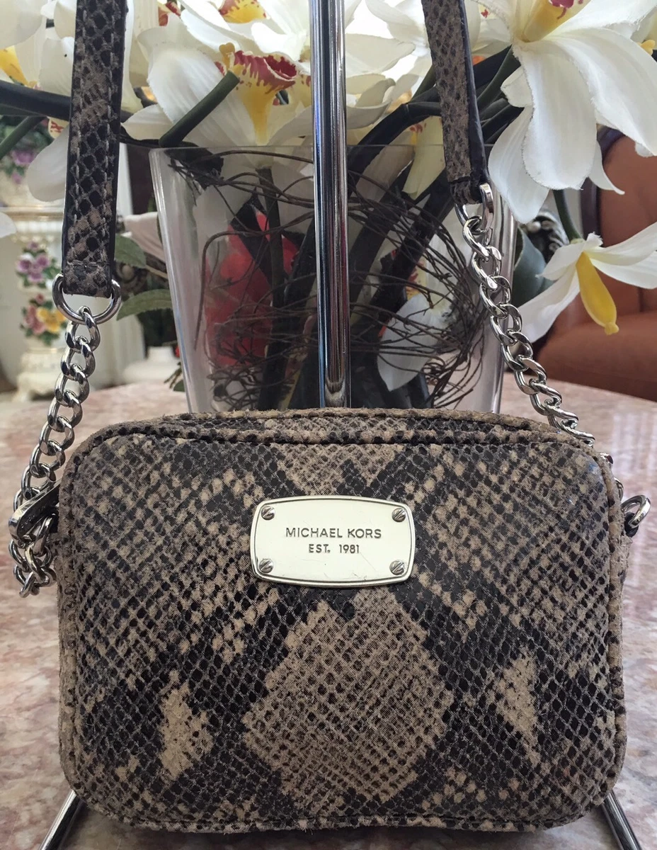 Michael kors mini best sale hamilton bag black