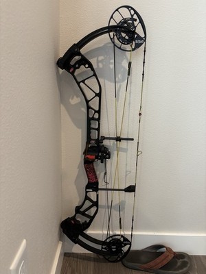 PSE EVO EVL 32 80# RH Bow - Black W/Hamskea