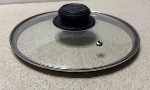 Pyrex Round Clear Glass Replacement Lid 7 3/4” Inner Dimension