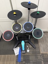 Rock Band 3 96911 Pro-Drums + Kit di Espansione Piatti PS3 con Dongle + Stick Ottime Condizioni