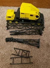Lionel Train 6828-100 P&H Truck Crane  Harnischfeger Milwaukee