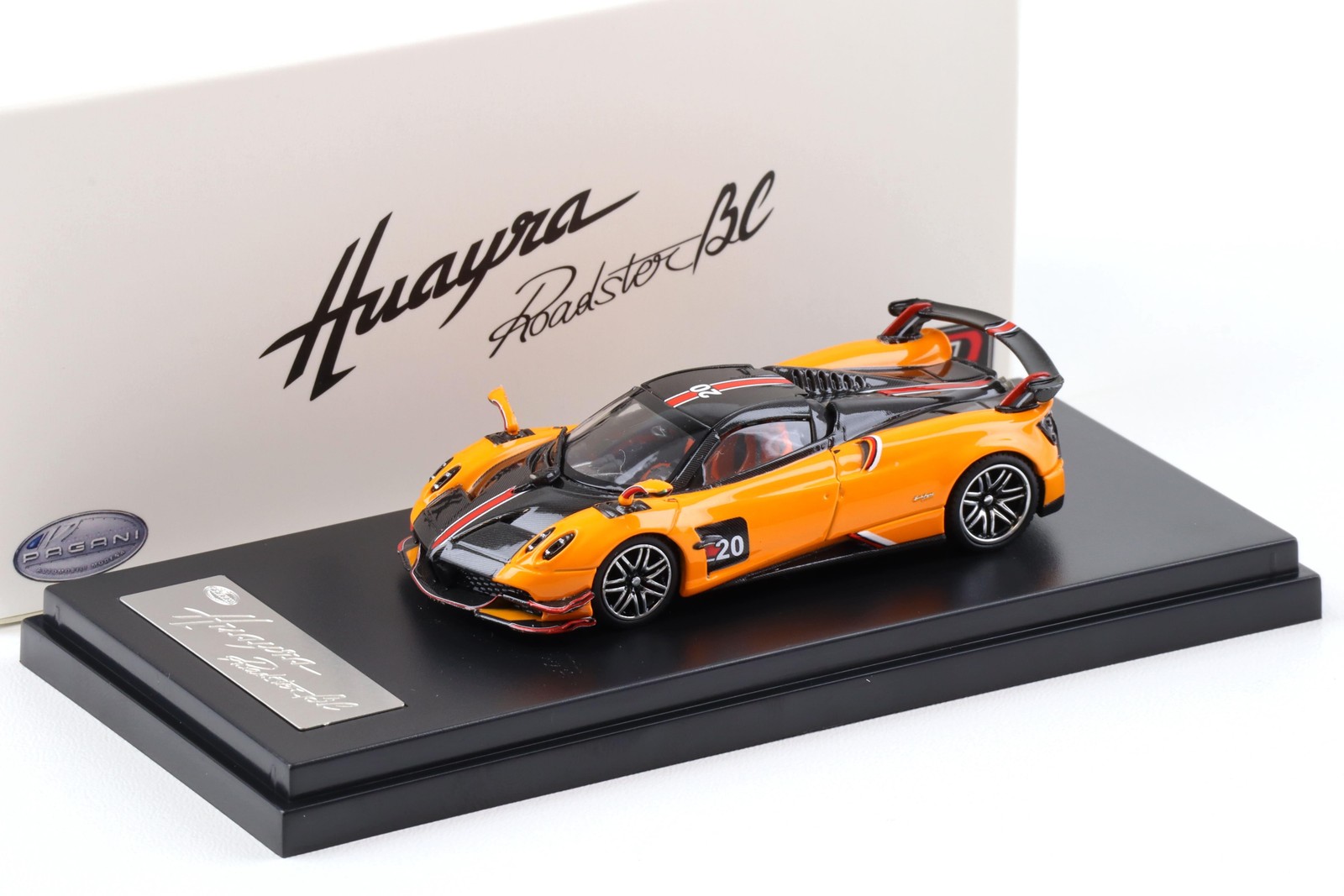 1:64 Lcd Models Pagani Huayra Bc #20 Orange/ Carbon Lcd64011-Or