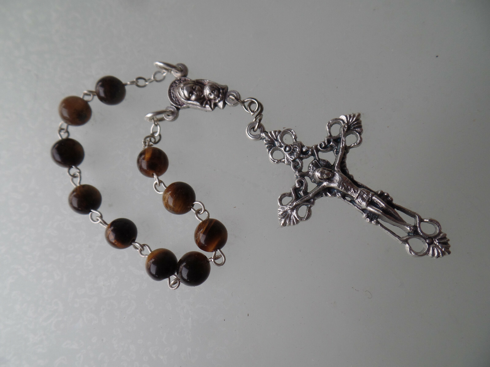 Edelstein Tigerauge Rosenkranz für Auto Spiegel mit Schmuckkreuz