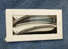 NEW Open Box of 4 Non Slip Aimike Sectioning Hair Clips + 2 extra pieces