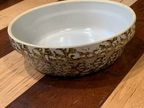 ROSEVILLE OHIO SPONGEWARE POTTERY BROWN VENETIAN PICKET FENCE 9" BOWL DISH EUC - Picture 3 of 9