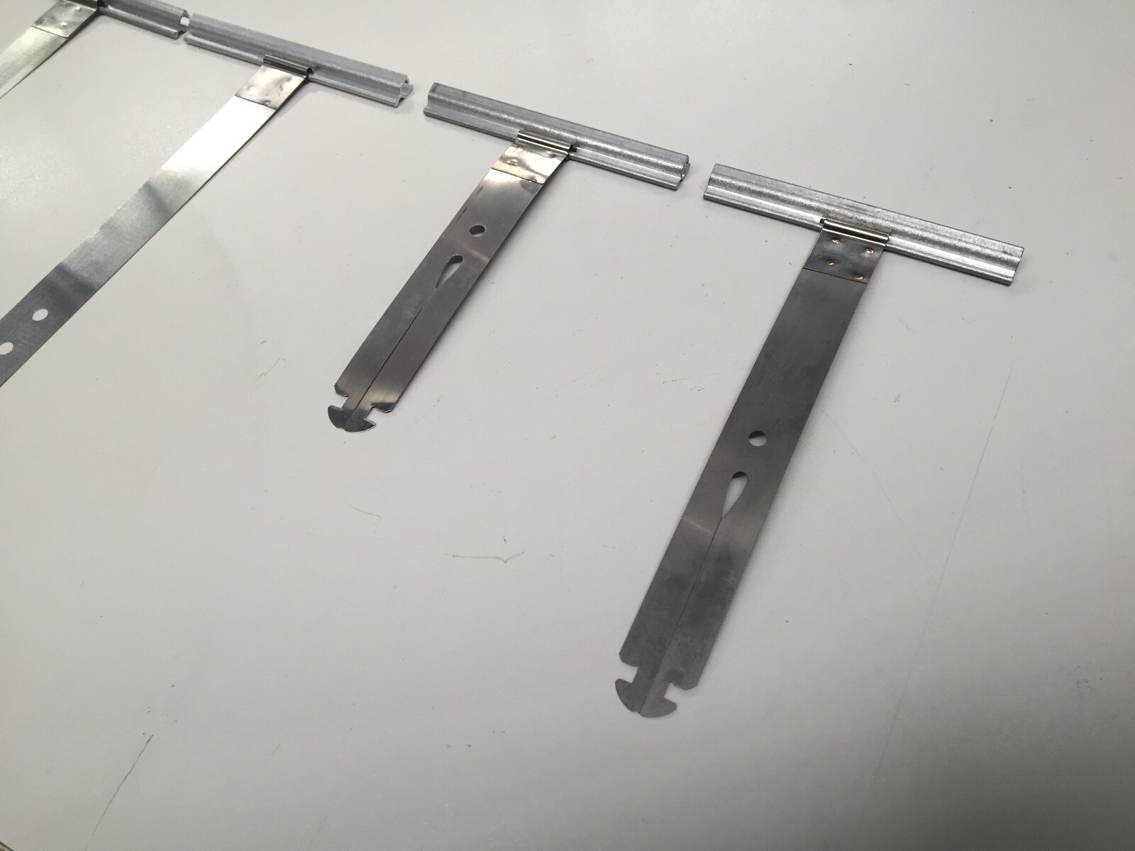 Roller Shutter Spring Rivet T Strap Shutter Spring Security Spring Slat