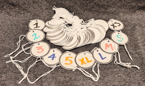 Metal Rim Tags, Key Tags round Blank Paper Tags, Knotted Strings Attached. - Picture 4 of 15