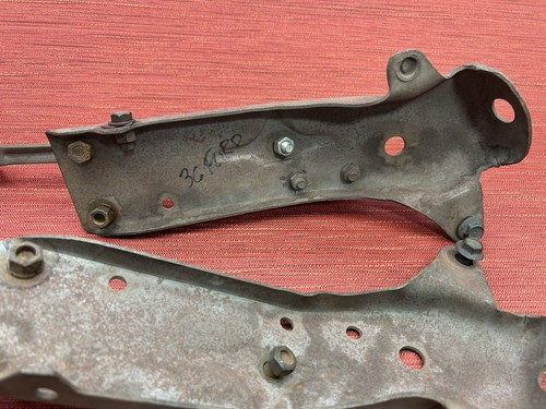Nice pair 1936 Ford car front fender inner support brackets, brace rod, flathead - Picture 11 of 12