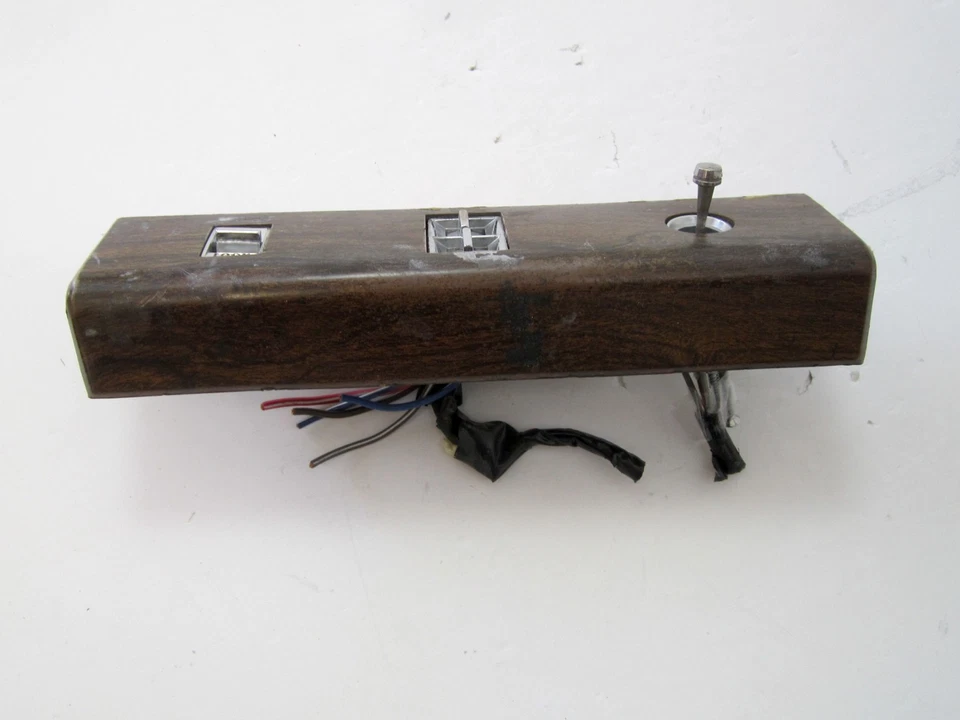 Puertas del conductor multiinterruptor cerraduras de ventanas 1977 Buick Le Sabre cupé '77-'85 Foto 2 de 4