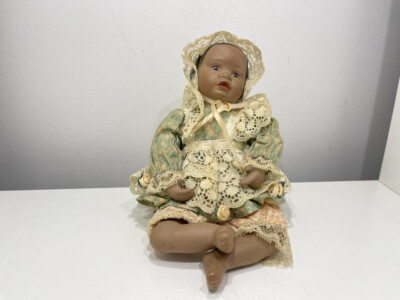 Sammler Porzellan  Puppe 13 cm. Zustand siehe Fotos   