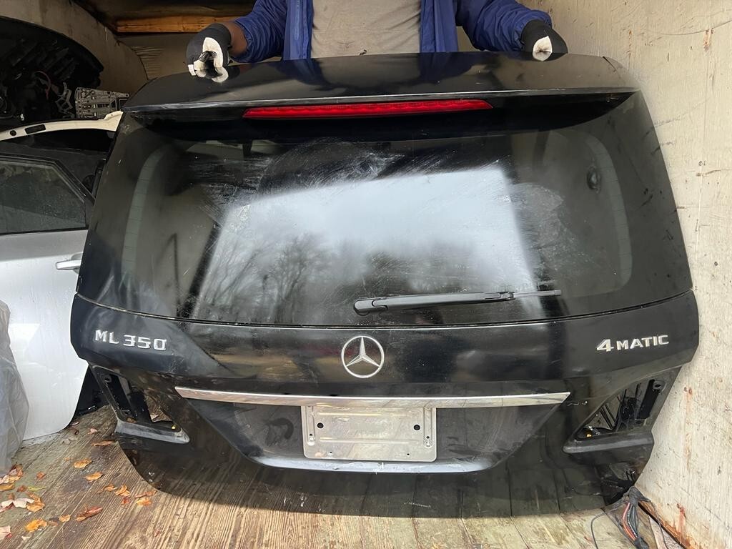 1215 Mercedes ML350 2015 Trunk Lid Liftgate Hatch Tailgate ^