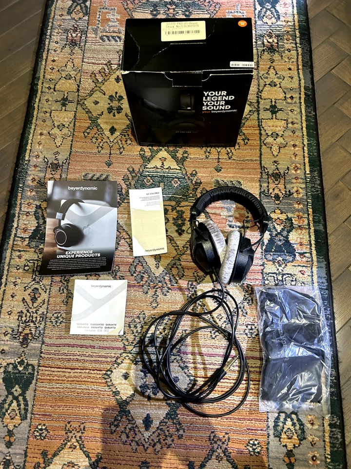 Beyerdynamic DT 770 PRO 80Ohm Closed-Back Studio Headphones - Image 3 of 4