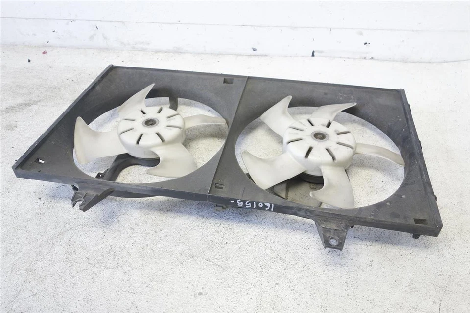 1996 1997 1998 1999 Infiniti I30 Radiator Cooling Fan Motor & Shroud 21481-38U10 - Image 2 of 4