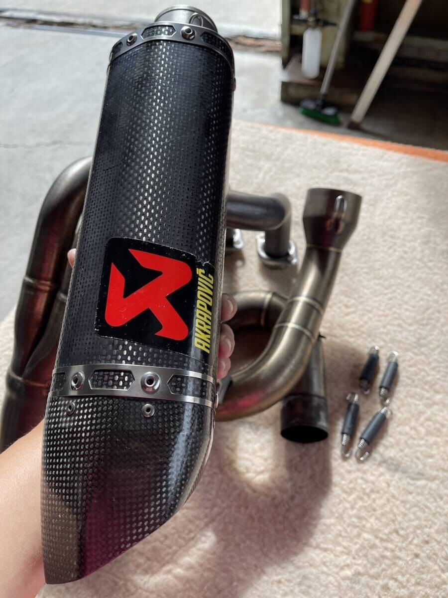Yamaha MT-09 (RN52) AKRAPOVIC マフラー 2017 YAMAHA MT-09 RN52J Akrapovic Full Exhaust Muffler SUS