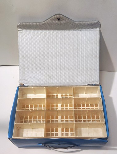 Vintage 1980 Hot Wheels™ Mattel™ 24 Car Collector's Case ~ CLEAN! ~ MADE in USA - Picture 3 of 5